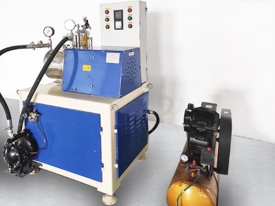 簡愷生物-砂磨機設(shè)備